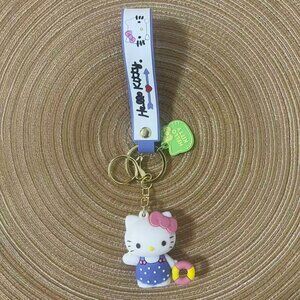 💕Hello Kitty Baker keychain